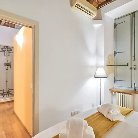 Trinity Apartment Rom